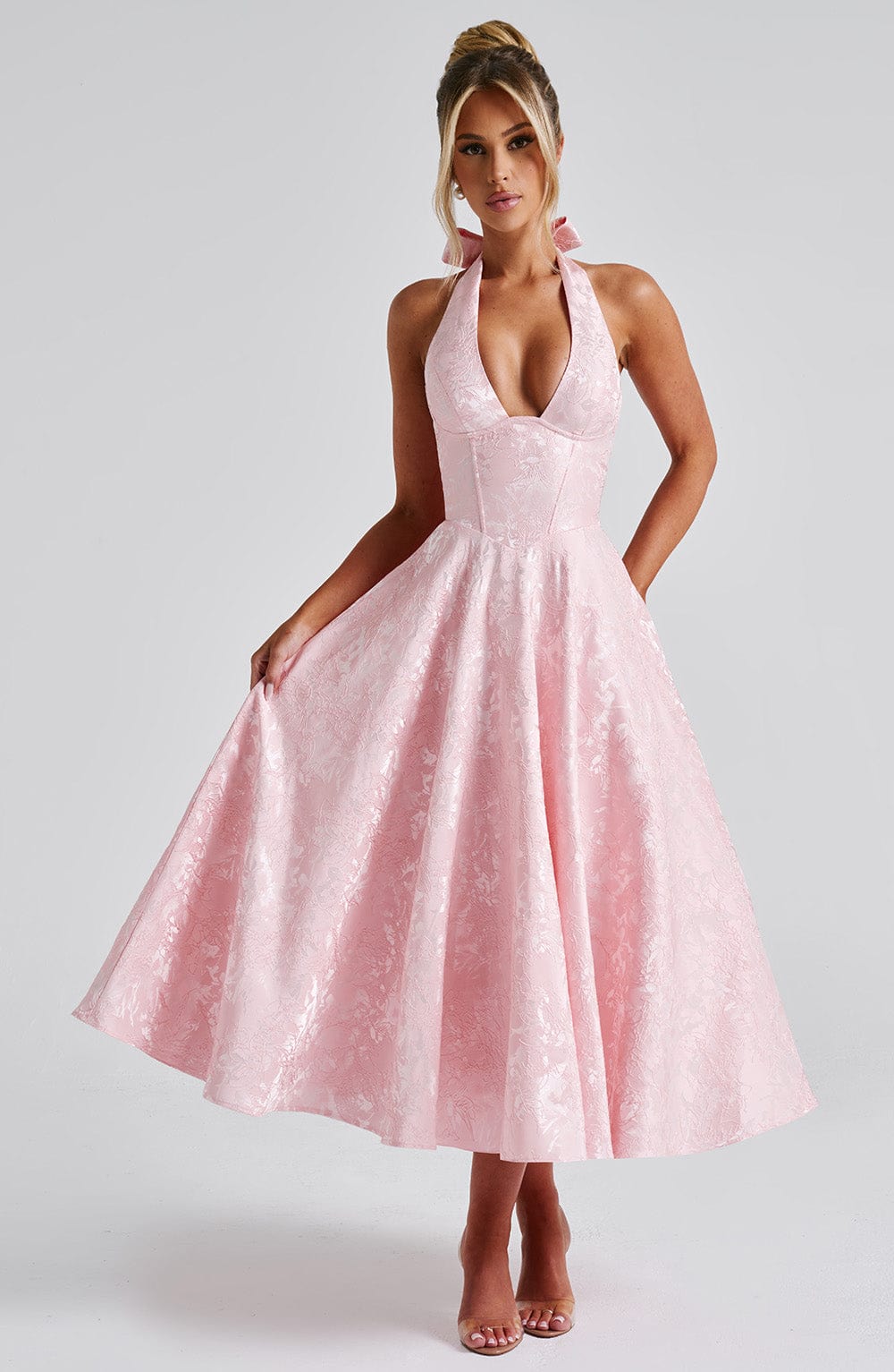EVELINA | Elegantes Midi Kleid mit floraler Jacquard-Struktur – Blush
