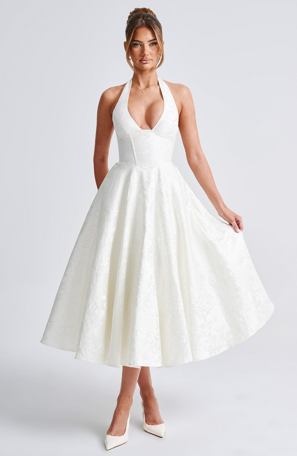 EVELINA | Elegantes Midi Kleid mit floraler Jacquard-Struktur – Ivory