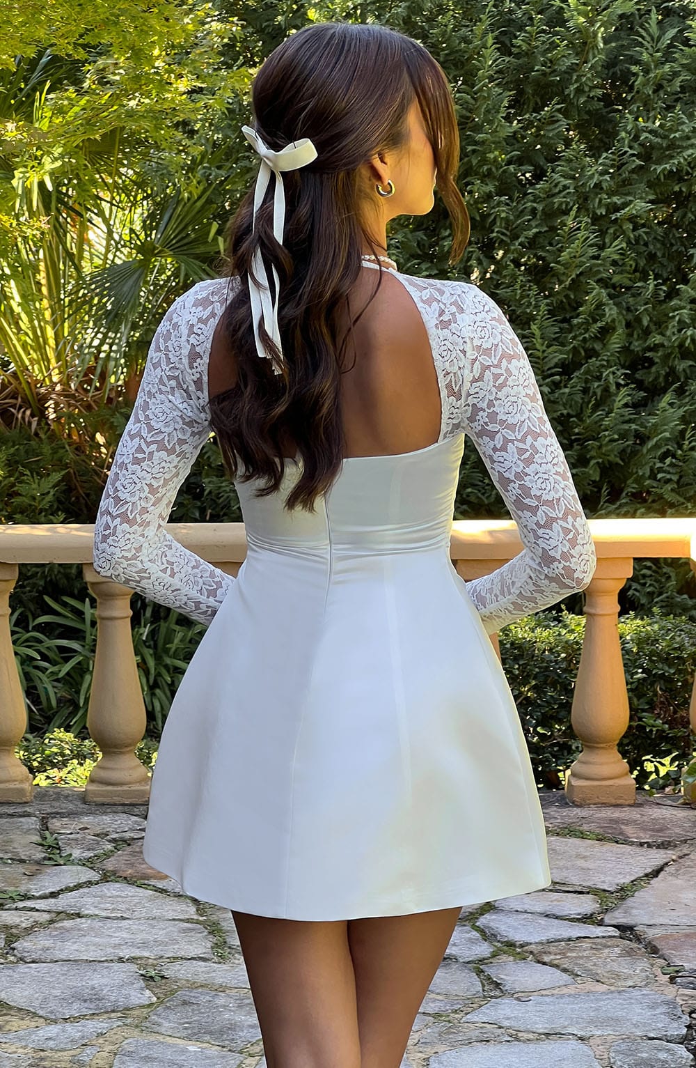 LILIANA | Elegantes Satin Mini Kleid mit Spitzenärmeln – Ivory