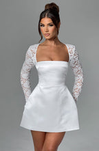 LILIANA | Elegantes Satin Mini Kleid mit Spitzenärmeln – Ivory