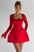LILIANA | Elegantes Satin Mini Kleid mit Spitzenärmeln – Rot