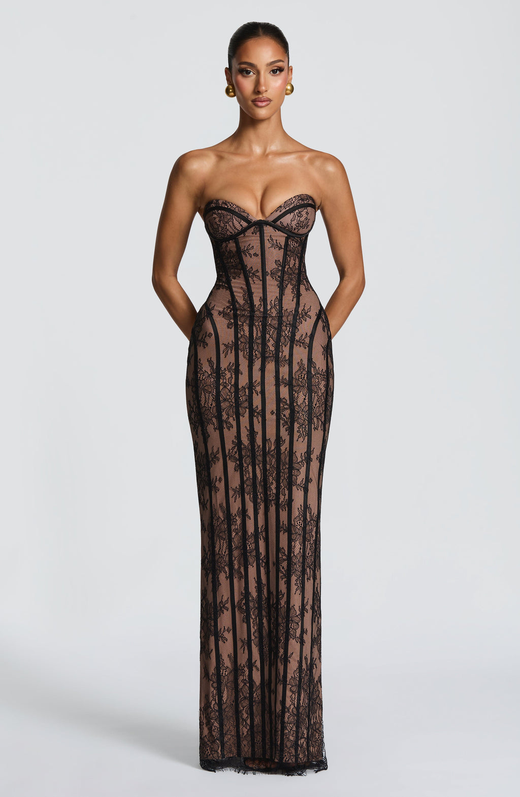 SELENA | Elegantes Spitzen-Maxikleid – Schwarz