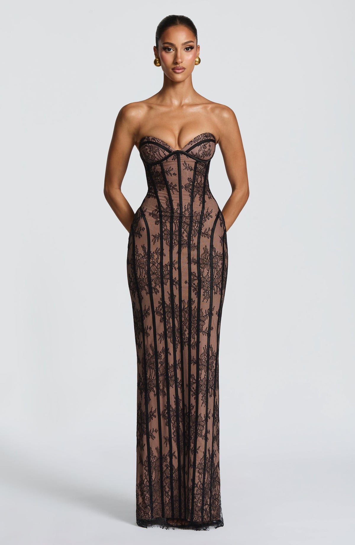 SELENA | Elegantes Spitzen-Maxikleid – Schwarz