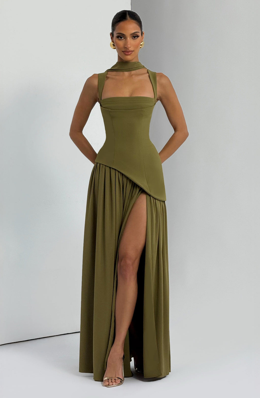 ALESSIA | Elegantes Maxi Kleid mit Chiffon-Rock – Olivgrün